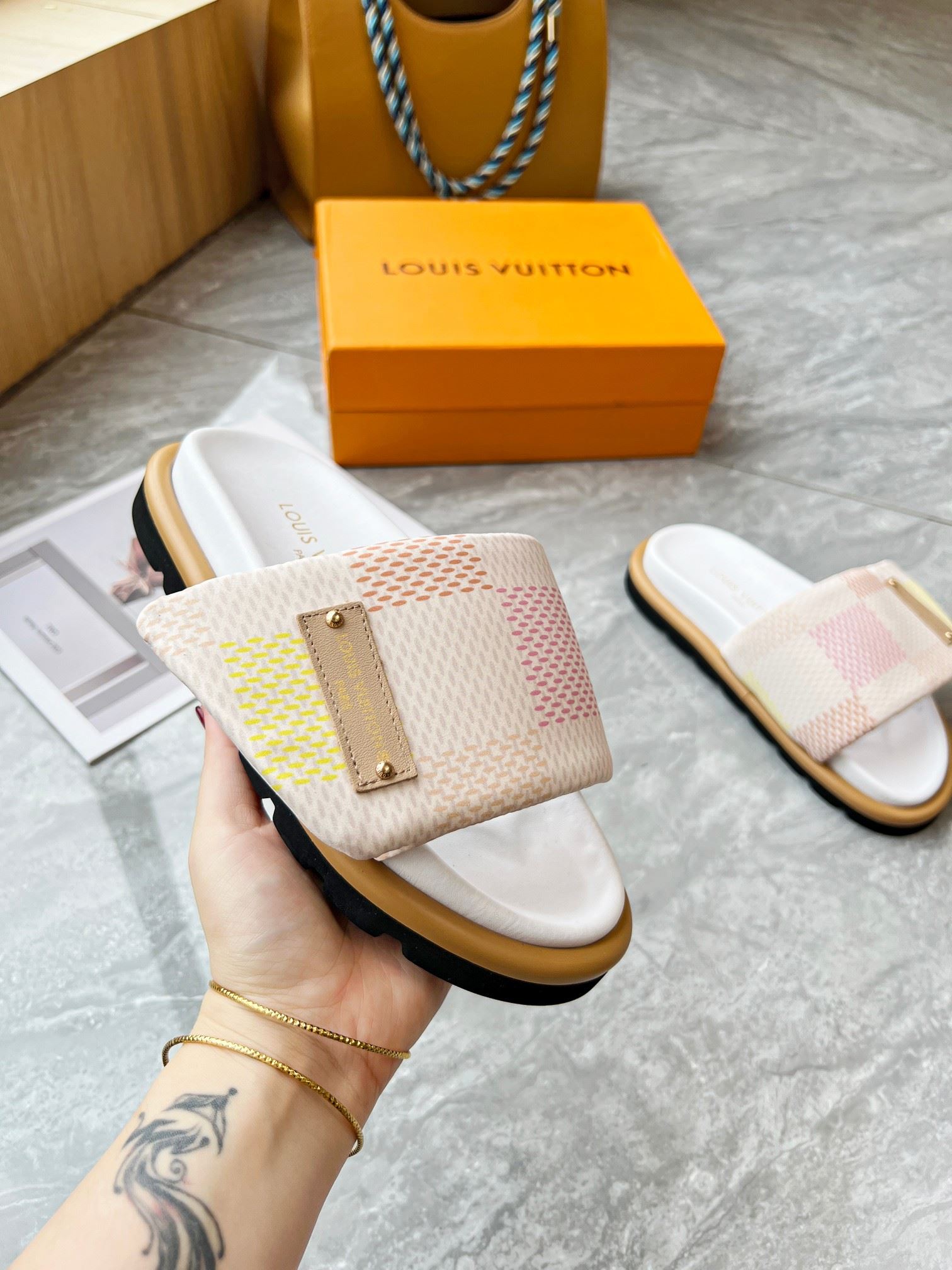 Louis Vuitton Slippers